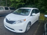 Used 2014 Toyota Sienna LE image 3