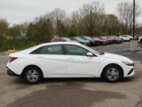 New 2024 Hyundai Elantra SE image 2