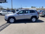 Used 2016 Jeep Cherokee Sport image 2