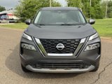 Used 2022 Nissan Rogue SV image 2