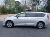 Certified 2023 Chrysler Pacifica Limited image 3