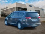 Used 2018 Chrysler Pacifica Touring-L Plus w/ Tire & Wheel Group image 3