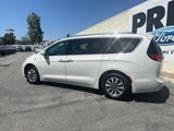 Used 2021 Chrysler Pacifica Touring-L image 4