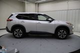 Used 2023 Nissan Rogue SV image 2
