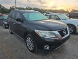 Used 2016 Nissan Pathfinder SV image 2