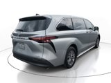 Used 2021 Toyota Sienna LE image 3