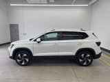 New 2025 Volkswagen Taos SE image 2