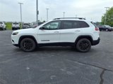 Used 2023 Jeep Cherokee Altitude Lux image 2