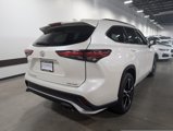 Used 2021 Toyota Highlander XSE image 3