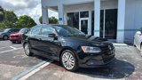 Used 2011 Volkswagen Jetta SEL image 3