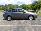 Used 2010 Ford Focus SE image 2