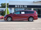 Used 2019 Chrysler Pacifica Limited w/ Advanced Safetytec Group image 4