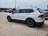 Used 2022 Volkswagen Tiguan SE image 3