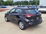 Used 2022 Nissan Kicks S image 6
