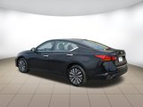 Used 2023 Nissan Altima 2.5 SV w/ SV Premium Package image 4