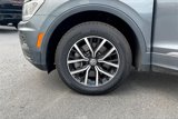 Used 2021 Volkswagen Tiguan SE image 2
