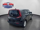 Used 2021 Kia Soul LX image 3