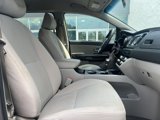 Used 2019 Kia Sedona L image 6