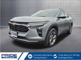 Used 2024 Chevrolet Trax LT w/ Sunroof Package image 2