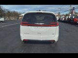 New 2025 Chrysler Pacifica Select image 6