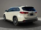 Used 2017 Toyota Highlander SE image 4