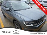 Used 2018 Volkswagen Tiguan SE w/ Panoramic Sunroof Package image 2