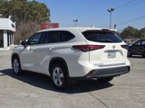 Used 2021 Toyota Highlander LE image 5