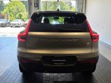 Used 2023 Volvo XC40 Recharge Plus image 4