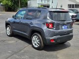 Used 2023 Jeep Renegade Latitude w/ Premium Group image 3