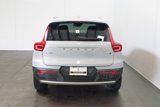 Used 2020 Volvo XC40 T5 Momentum image 5