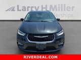 Used 2021 Chrysler Pacifica Touring-L image 5