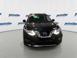 Used 2018 Nissan Rogue SV image 3