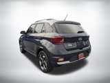 Used 2023 Hyundai Venue Limited image 6