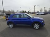 Certified 2022 Hyundai Venue SE w/ Cargo Package image 5