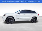 Used 2019 Jeep Grand Cherokee Altitude image 3