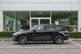 Certified 2024 Porsche Macan image 2