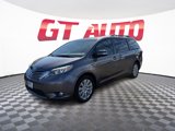 Used 2017 Toyota Sienna Limited Premium image 3