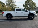 Used 2018 Nissan Titan SV image 5