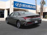 Used 2024 Hyundai Elantra SEL image 2