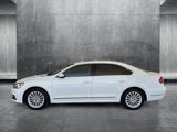 Used 2017 Volkswagen Passat 1.8T SE image 2