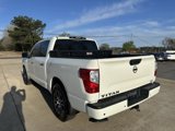 Used 2021 Nissan Titan SV w/ SV Convenience Package image 3