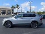 Used 2023 Volkswagen Tiguan SE image 3