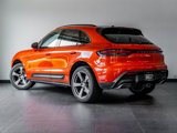 Certified 2024 Porsche Macan image 3