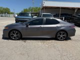 Used 2018 Toyota Camry SE image 3