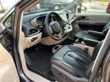 Used 2022 Chrysler Pacifica Touring-L image 6
