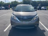 Used 2014 Toyota Sienna LE image 2
