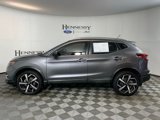 Used 2020 Nissan Rogue Sport SL image 3