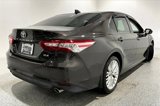 Used 2018 Toyota Camry XLE image 5