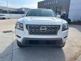 Used 2024 Nissan Frontier SV image 2