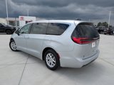 Certified 2023 Chrysler Pacifica Touring-L image 5